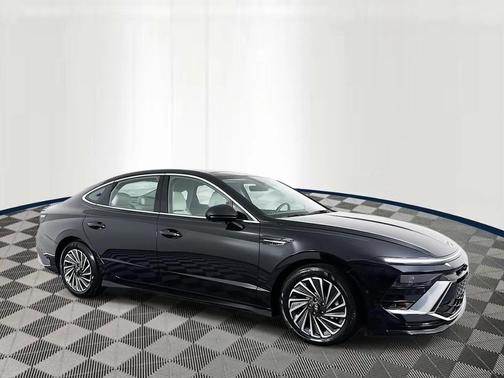 2024 Hyundai SONATA Hybrid Limited