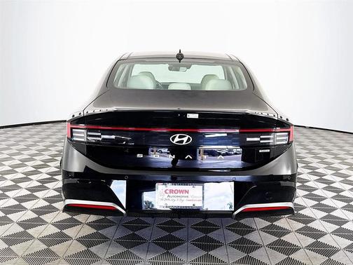 2024 Hyundai SONATA Hybrid Limited