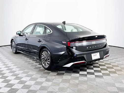 2024 Hyundai SONATA Hybrid Limited