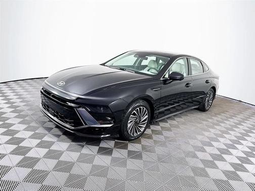 2024 Hyundai SONATA Hybrid Limited