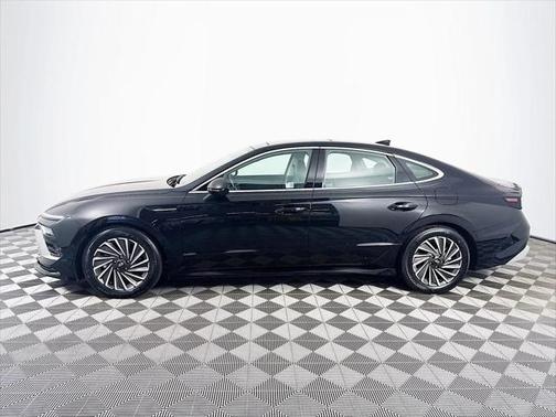 2024 Hyundai SONATA Hybrid Limited