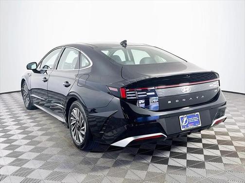 2024 Hyundai SONATA Hybrid Limited