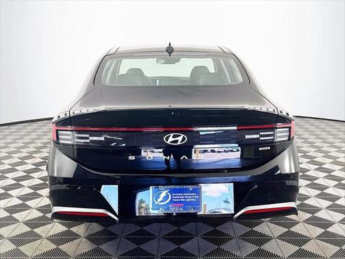 2024 Hyundai SONATA Hybrid Limited