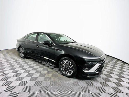 2025 Hyundai SONATA Hybrid Limited