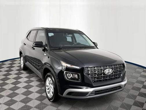 2025 Hyundai VENUE SE