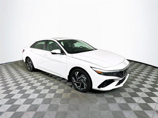 2025 Hyundai ELANTRA Limited