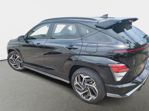 Abyss Black Pearl 2024 Hyundai KONA N Line