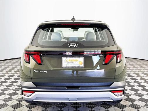 2025 Hyundai TUCSON SE