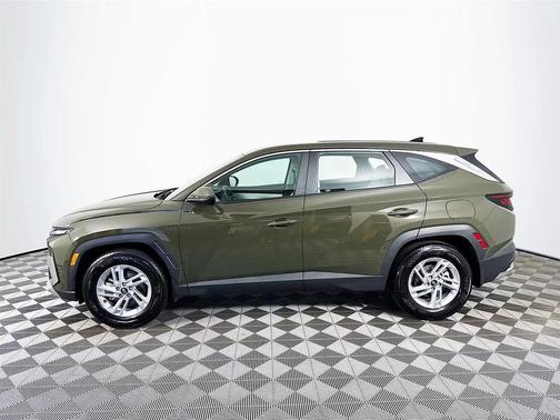 2025 Hyundai TUCSON SE
