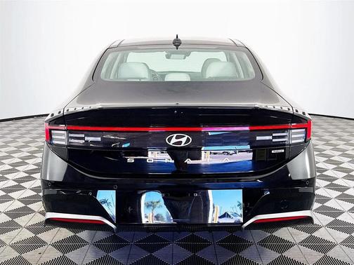 2024 Hyundai SONATA Hybrid Limited