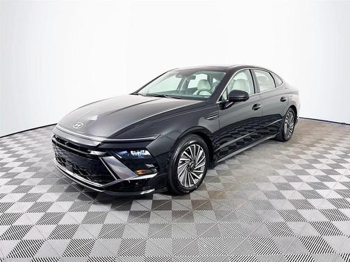 2024 Hyundai SONATA Hybrid Limited