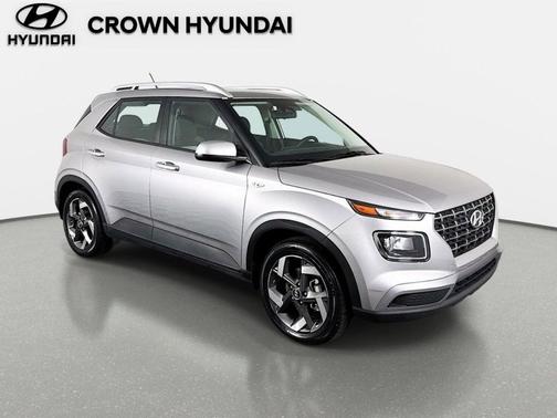Shimmering Silver 2023 Hyundai VENUE SEL