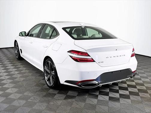 2025 Genesis G70 2.5T RWD