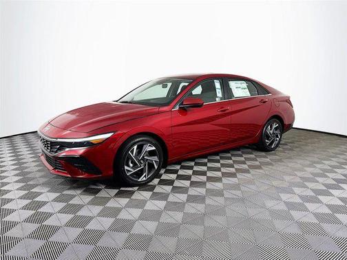 2025 Hyundai ELANTRA SEL