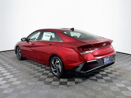 2025 Hyundai ELANTRA SEL