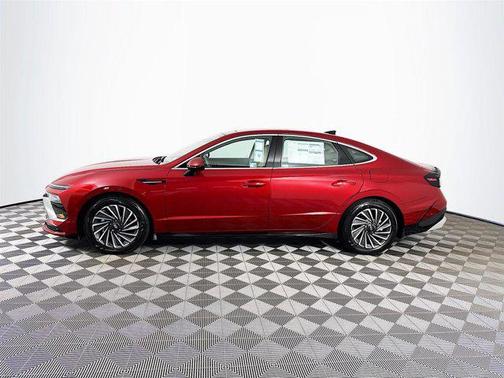 2025 Hyundai SONATA Hybrid Limited