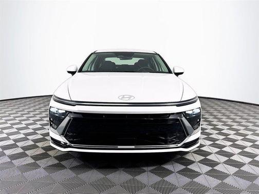 2025 Hyundai SONATA Hybrid SE