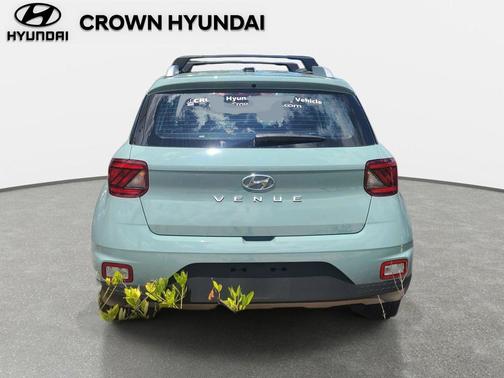 Mirage Green 2025 Hyundai VENUE SEL