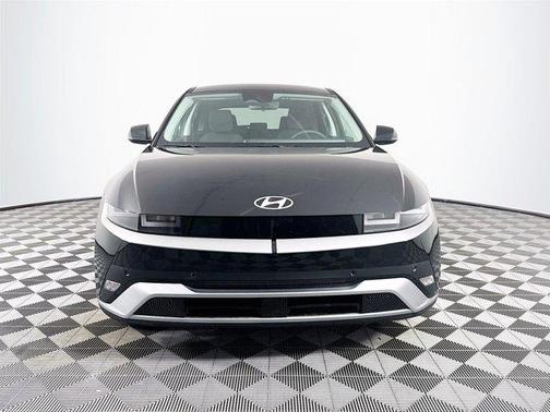 2025 Hyundai IONIQ 5 SE