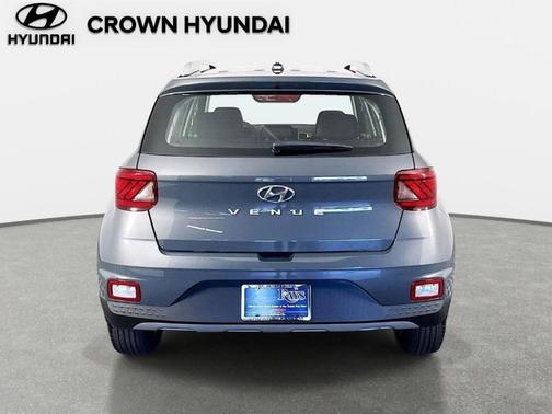 Ecotronic Gray 2026 Hyundai VENUE SEL