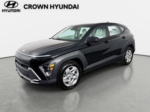 Abyss Black Pearl 2024 Hyundai KONA SE