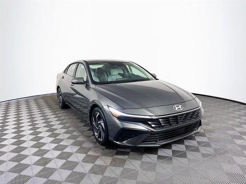 2025 Hyundai ELANTRA Limited