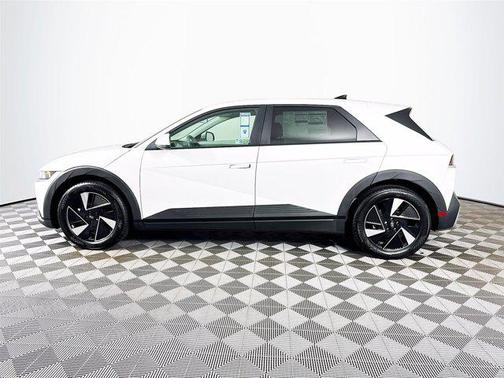 2025 Hyundai IONIQ 5 SE