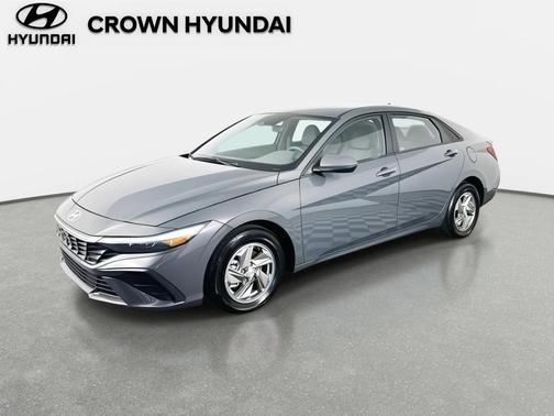 2025 Hyundai ELANTRA SE