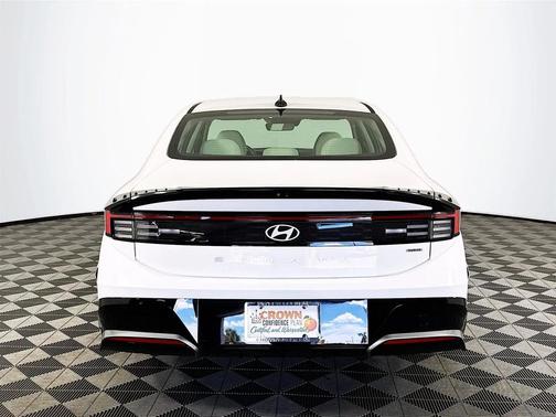 2024 Hyundai SONATA Hybrid SE