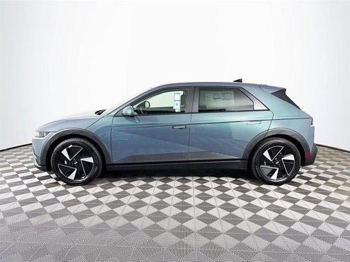 2025 Hyundai IONIQ 5 SE