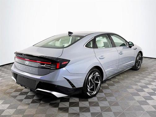 2026 Hyundai SONATA SEL