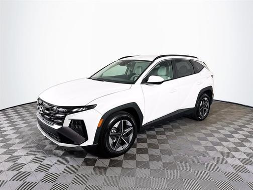 Serenity White Pearl 2025 Hyundai TUCSON SEL