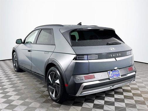 2025 Hyundai IONIQ 5 SEL