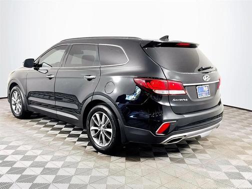 2018 Hyundai SANTA FE SE