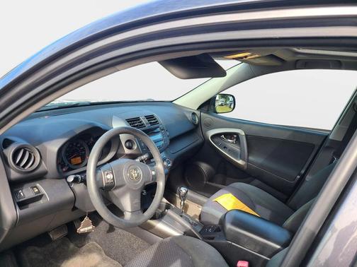 2011 Toyota RAV4 Sport