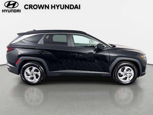 Black Pearl 2024 Hyundai TUCSON SEL
