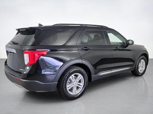 Black Metallic 2023 Ford Explorer XLT