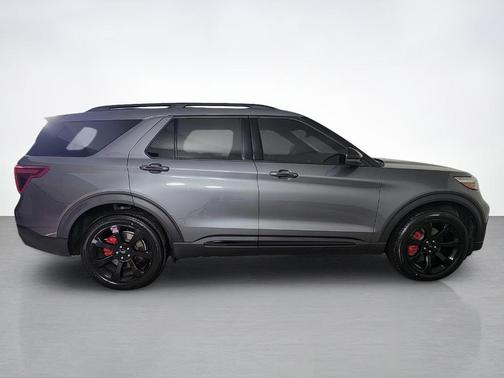 Gray Metallic 2022 Ford Explorer ST