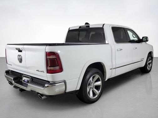 Bright White Clearcoat 2022 RAM 1500 Limited