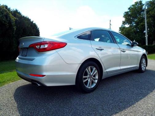 2017 Hyundai SONATA SE