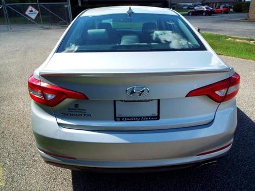 2017 Hyundai SONATA SE