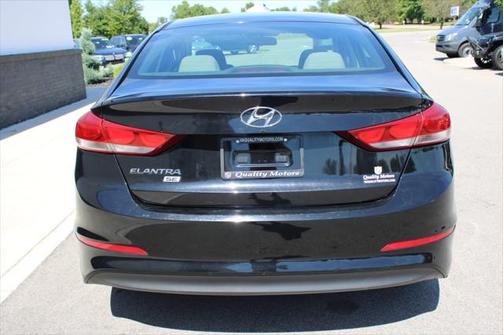 2018 Hyundai ELANTRA SE
