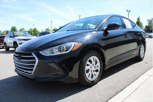 2018 Hyundai ELANTRA SE