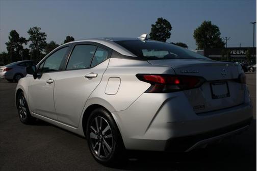 2021 Nissan Versa 1.6 SV