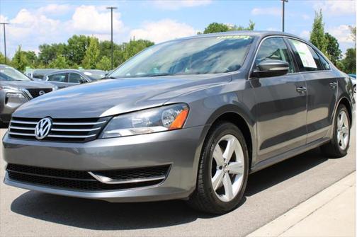 2013 Volkswagen Passat 2.0 TDI SE w/ Sunroof