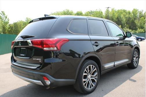 2017 Mitsubishi Outlander SE