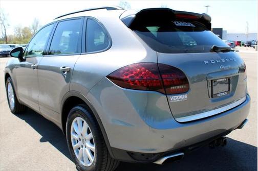 2012 Porsche Cayenne Base