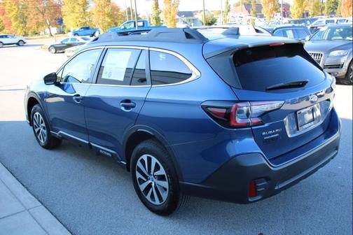 2022 Subaru Outback Base