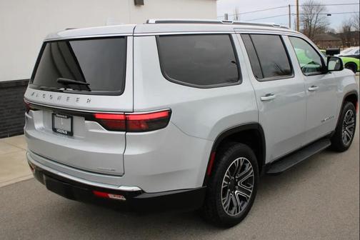 2022 Jeep Wagoneer Series III 4x2