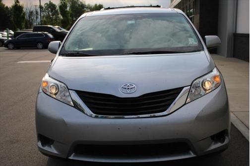 2012 Toyota Sienna LE